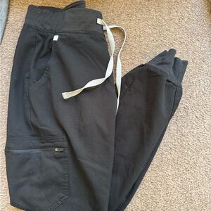 Scrub joggers size small